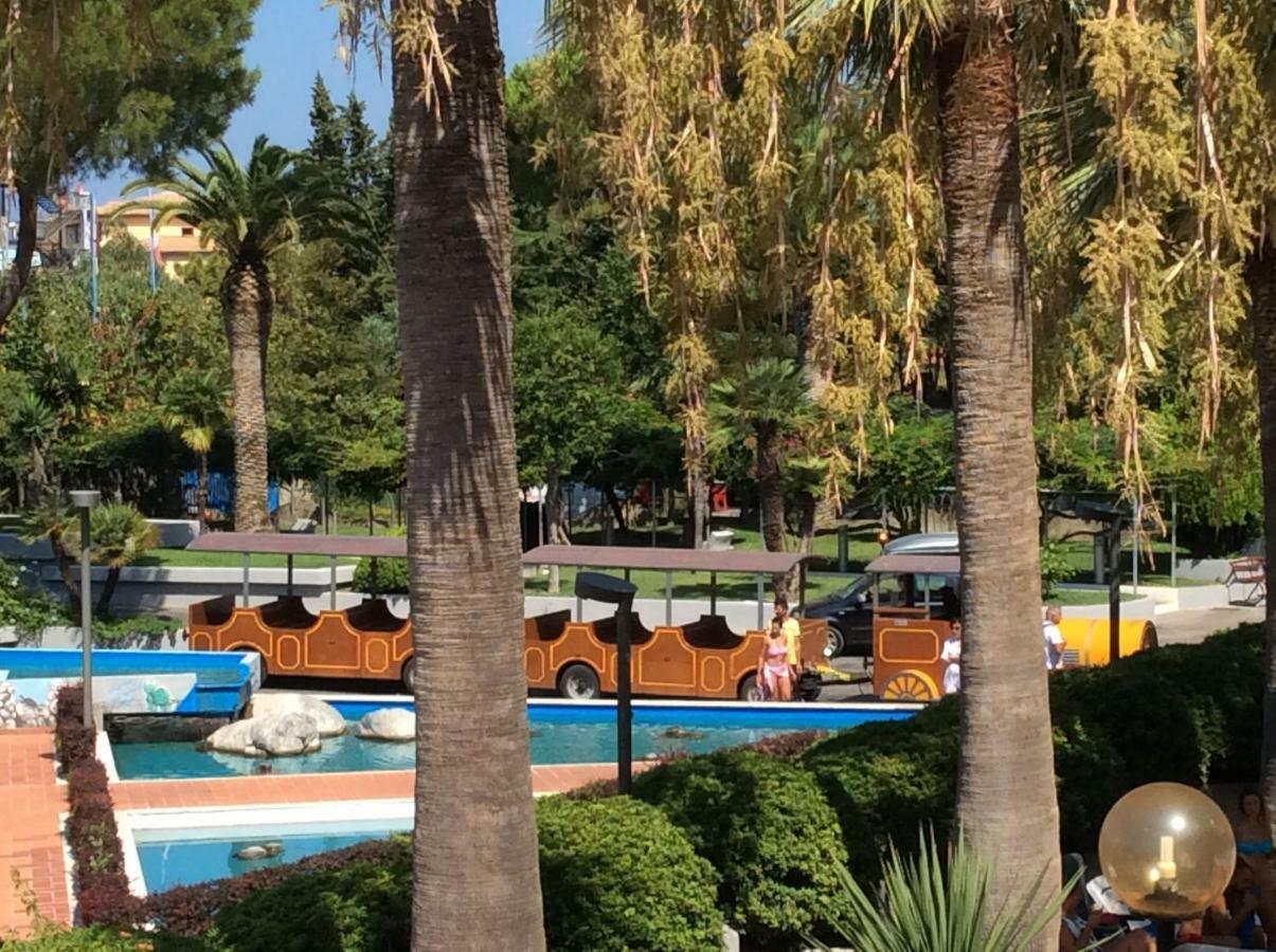 Villaggio Turistico La Mantinera - Appartamenti De Luxe プラーイア・ア・マーレ エクステリア 写真