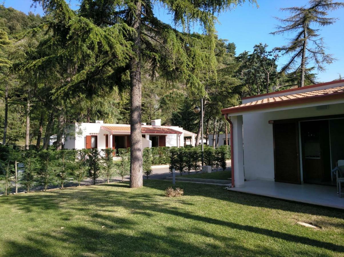 Villaggio Turistico La Mantinera - Appartamenti De Luxe プラーイア・ア・マーレ エクステリア 写真